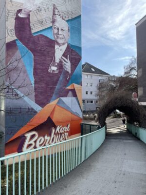Ein Graffiti von Karl Berbuer am Karl-Berbuer-Platz